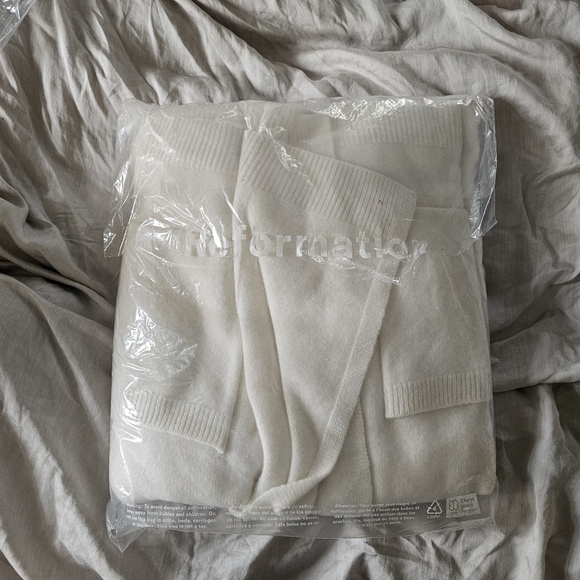 REFORMATION ELEONORA SHAWL COLLARED CARDIGAN IN MEDIUM BNWT ARTIC COLOR - Picture 2 of 6